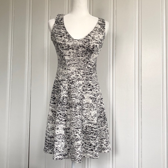 love...ady Dresses & Skirts - Black and white print a-line dress